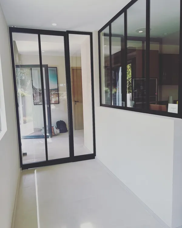 Enkele stalen deur detail